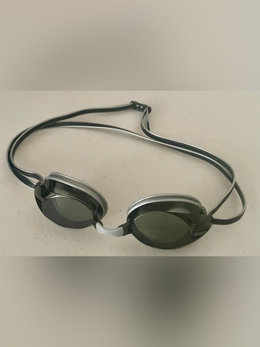 🥸 NWOT Men's Black Swim Goggles 🥸